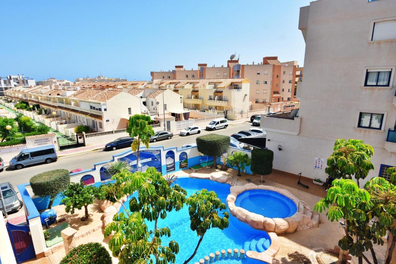 Ferienwohnung He Cabo Roig Strip Orihuela Exterior foto